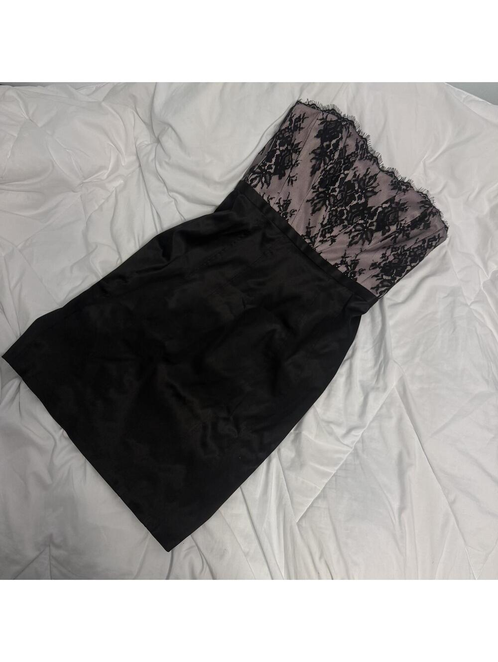 Y2K 2000s white house black market lace black and pink cocktail dress